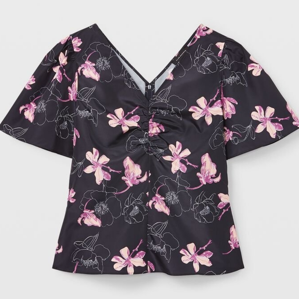 NWT. Club Monaco floral top.